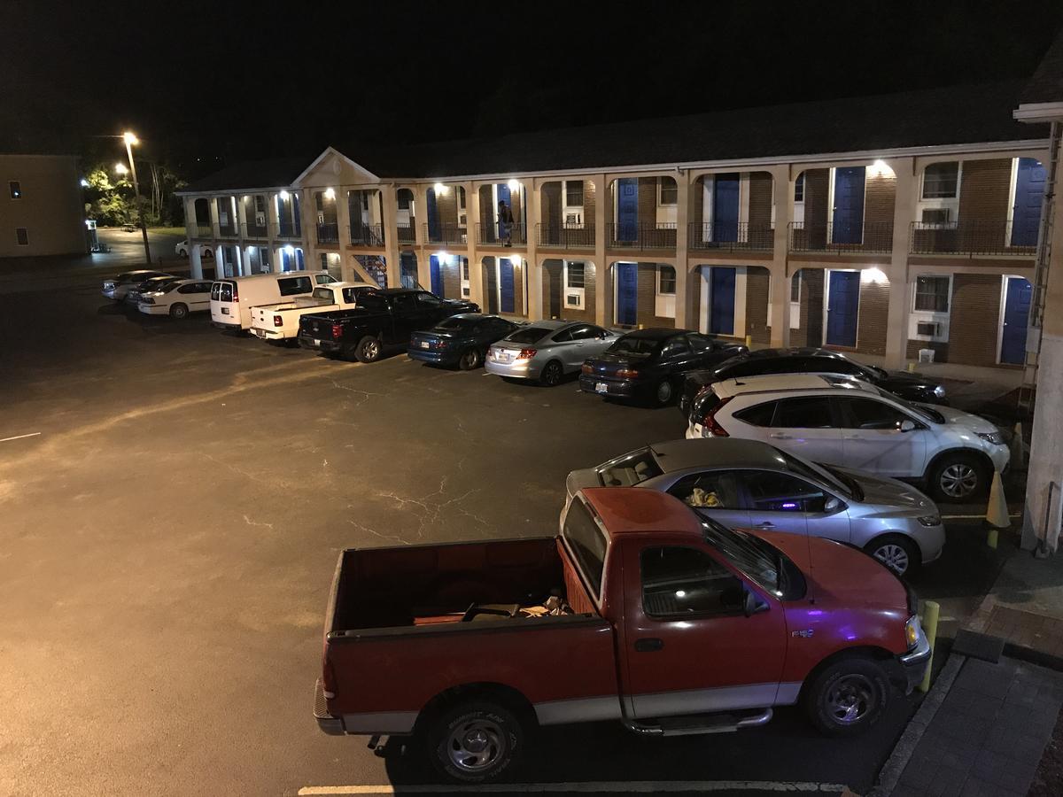 Towne Inn Glasgow Bagian luar foto